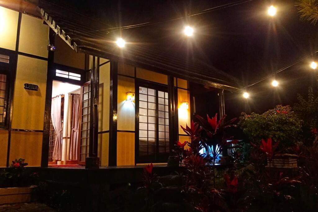 Designer Villa Tokyo Cianjur Exterior photo