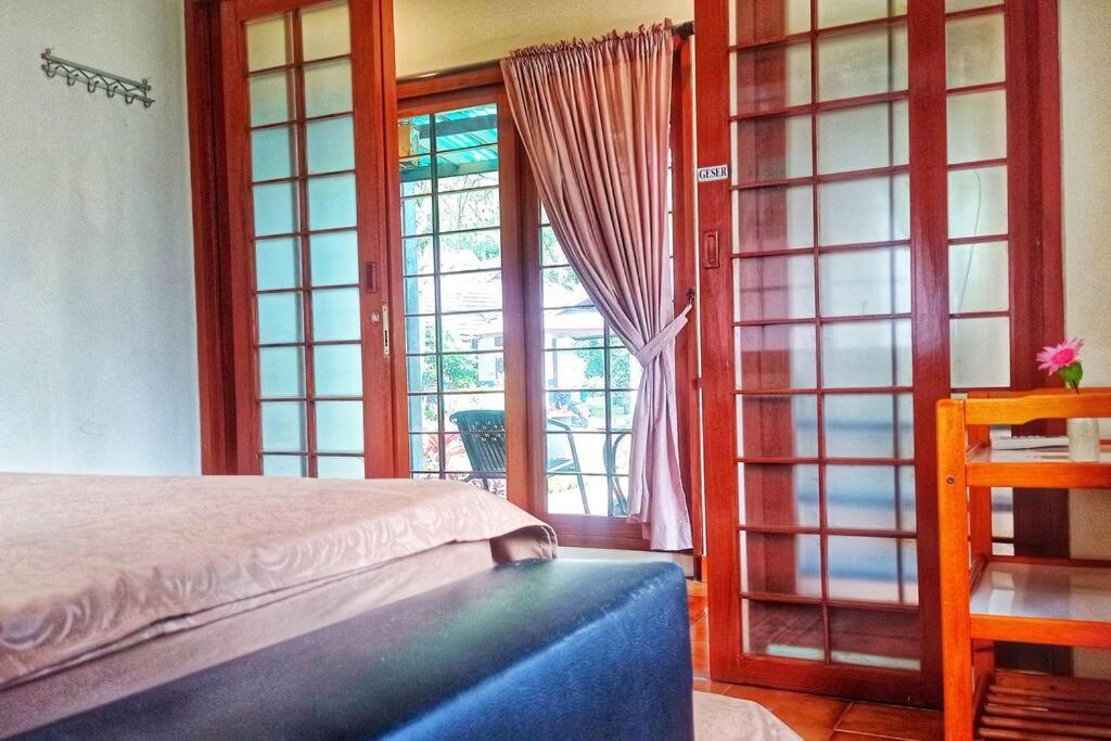 Designer Villa Tokyo Cianjur Exterior photo