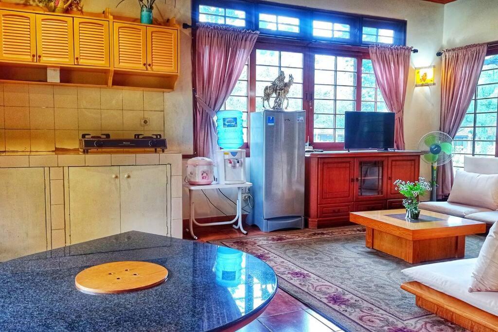 Designer Villa Tokyo Cianjur Exterior photo